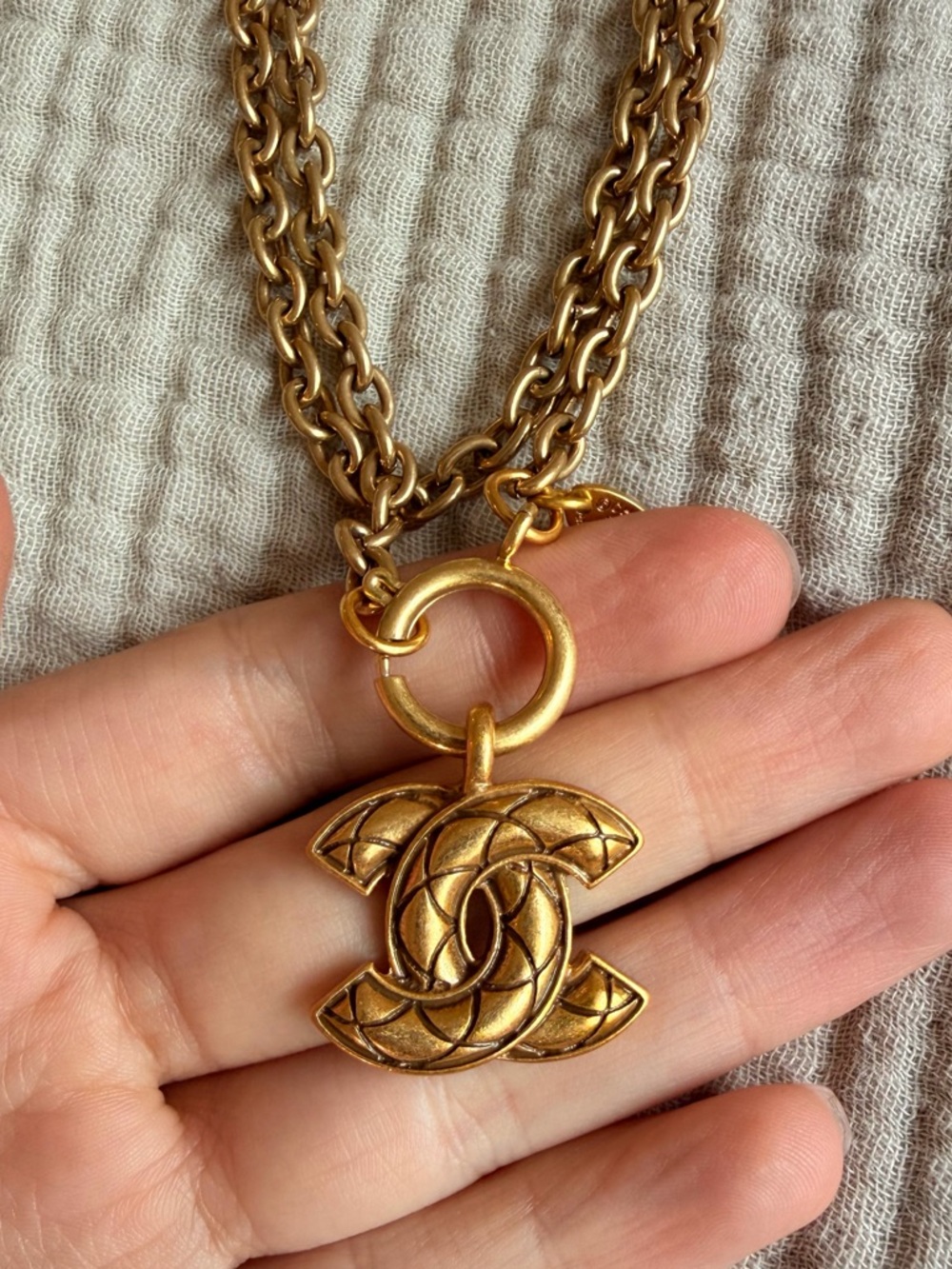 ✨Vintage Chanel Gold-Tone Quilted Double CC Pendant Necklace✨